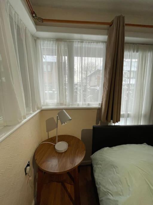 Spacious Bungalow In London, Near Central London, The Excel Centre And The O2, Ideal For Families 外观 照片