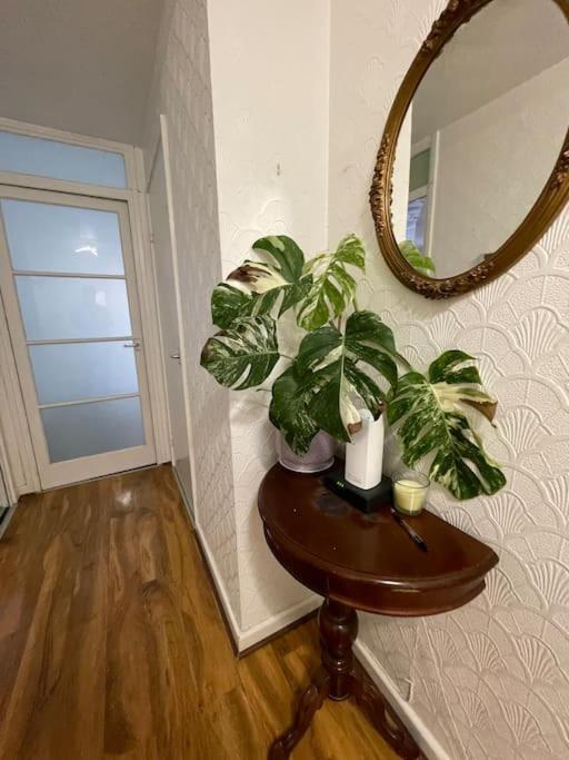 Spacious Bungalow In London, Near Central London, The Excel Centre And The O2, Ideal For Families 外观 照片